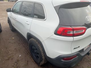 2017 Jeep Cherokee Latitude - Exterior Rear Left Corner Image